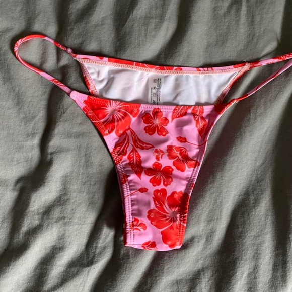 Shein Bikini Bottoms - never worn - Picture 1 of 2